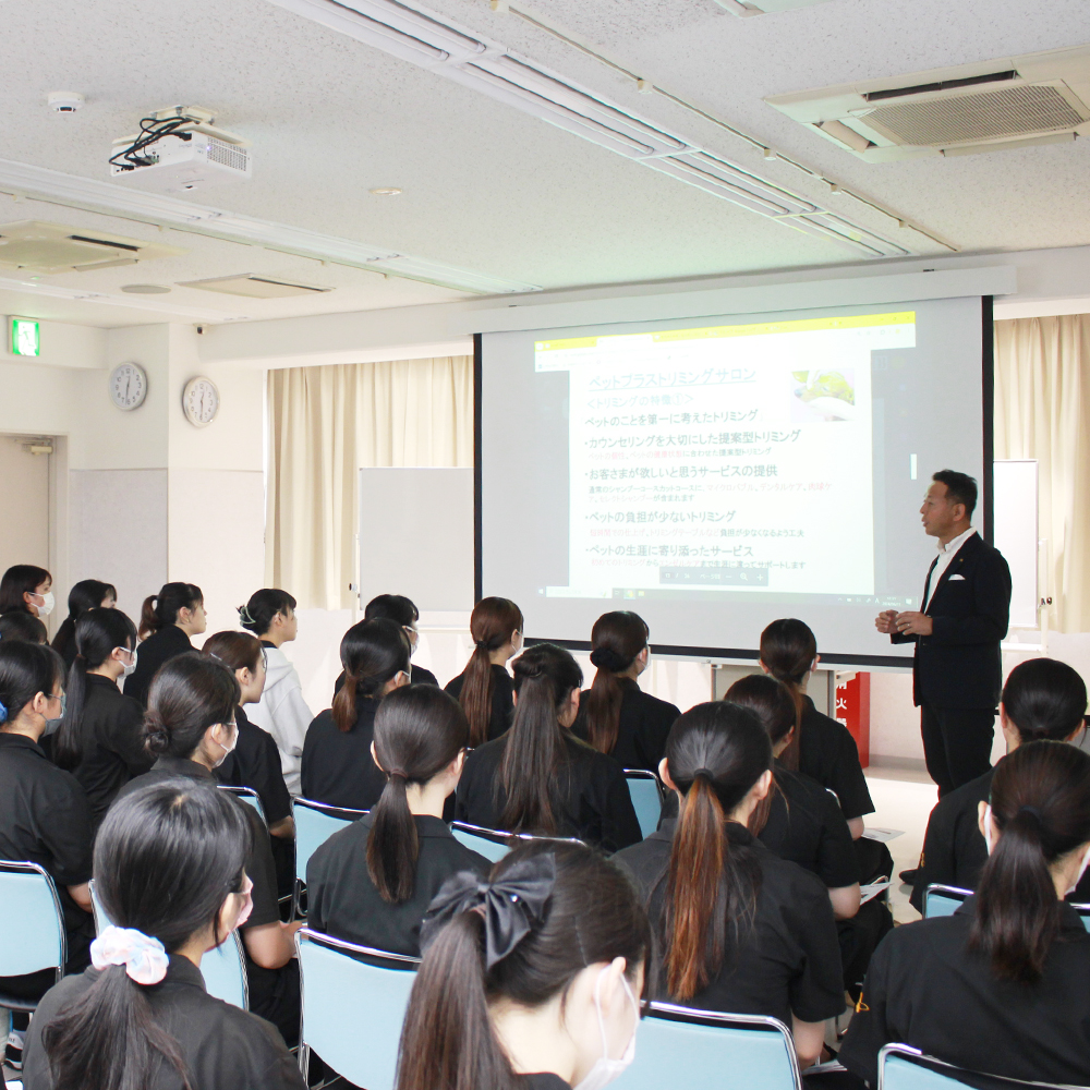 ２年生に向けての会社説明会！
